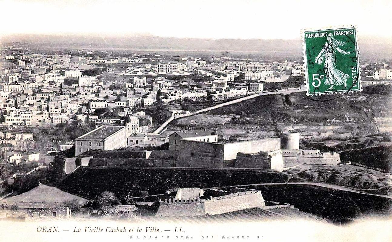 Oran - La vieille casbah et la ville.jpg